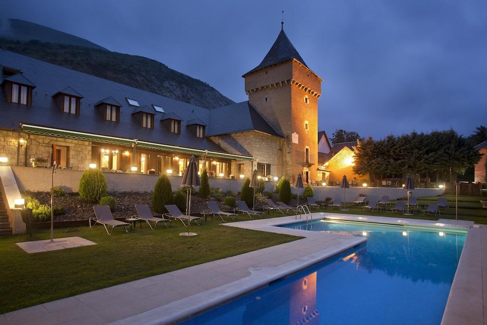 Parador De Arties Eksteriør bilde